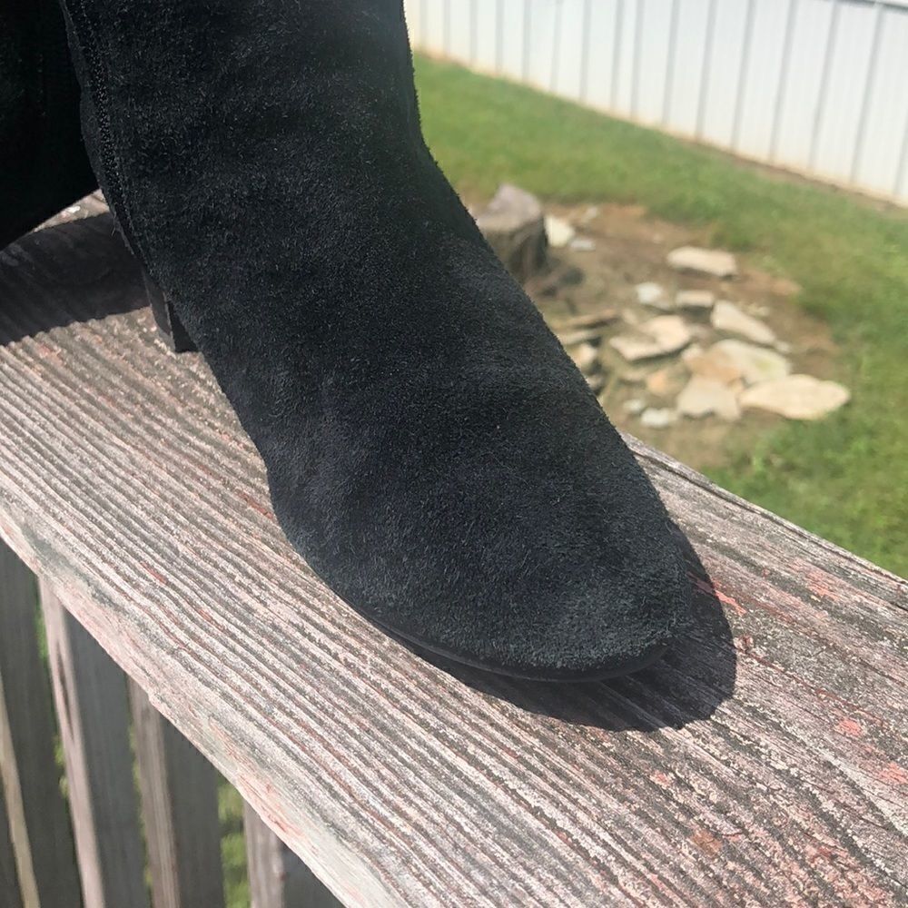 ⬇️Ann Taylor Loft Boot  - Picture 2 of 8